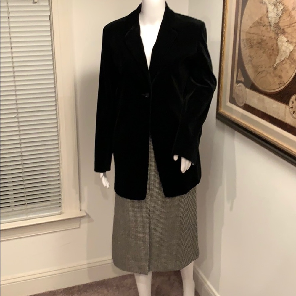 EMANUEL UNGARO BLACK VELVET BLAZER JACKET 6/40
